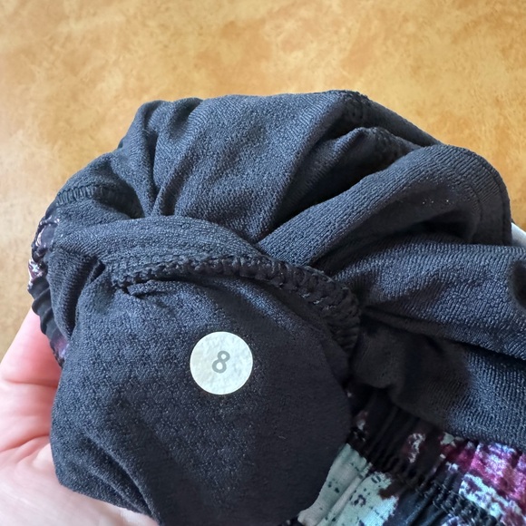 Lululemon shorts - Picture 4 of 4